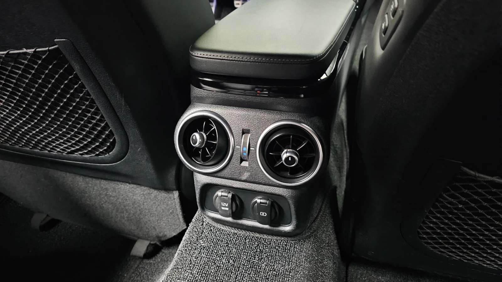 Kia Stinger 2.0 Turbo AWD Platinum (Model 2018), снимка 8 - Автомобили и джипове - 55656157