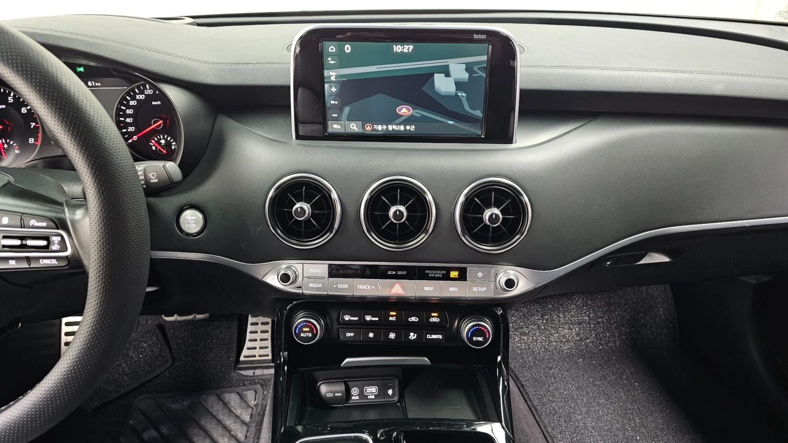 Kia Stinger 2.0 Turbo AWD Platinum (Model 2018), снимка 12 - Автомобили и джипове - 55656157