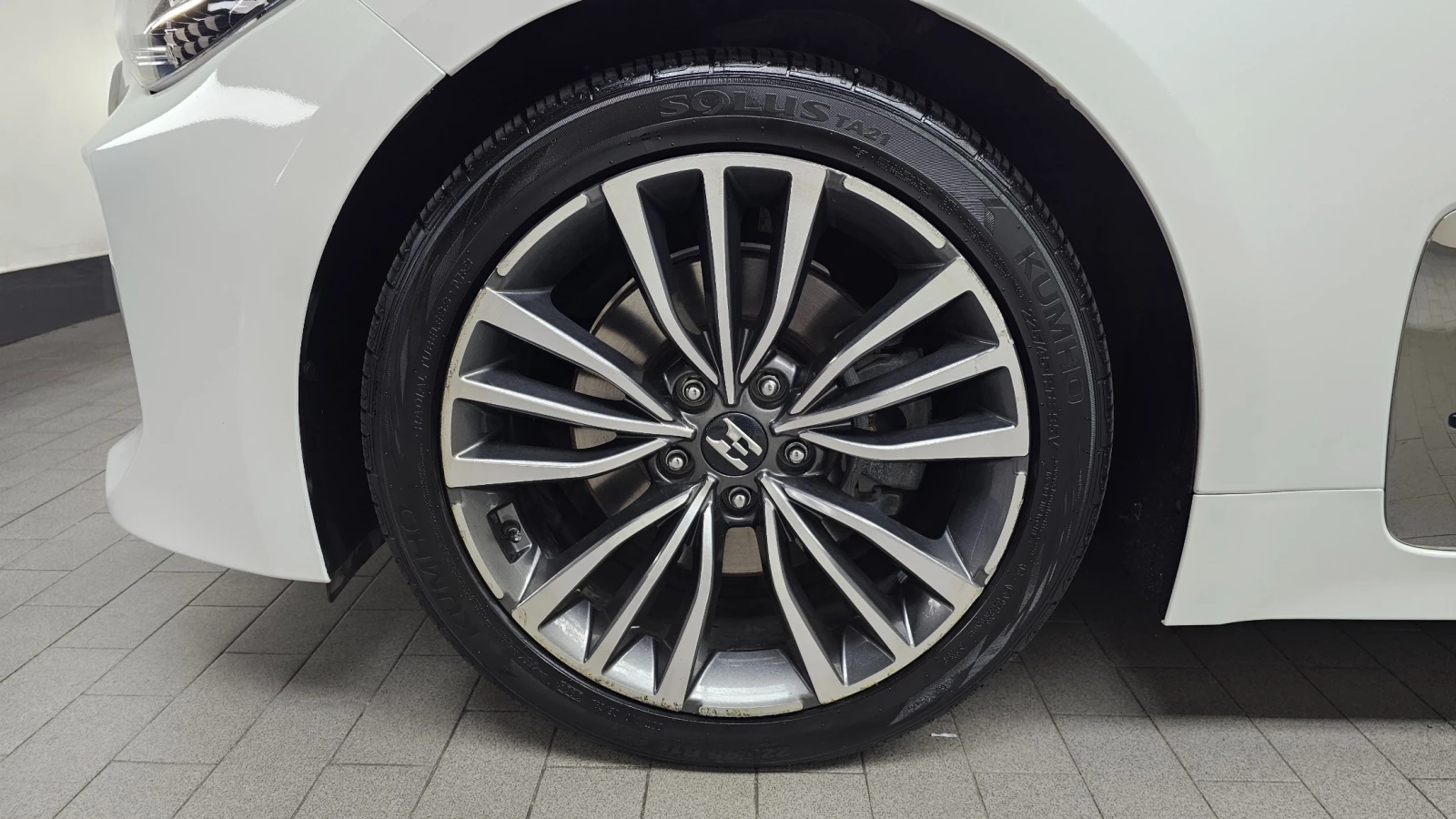 Kia Stinger 2.0 Turbo AWD Platinum (Model 2018), снимка 15 - Автомобили и джипове - 55656157