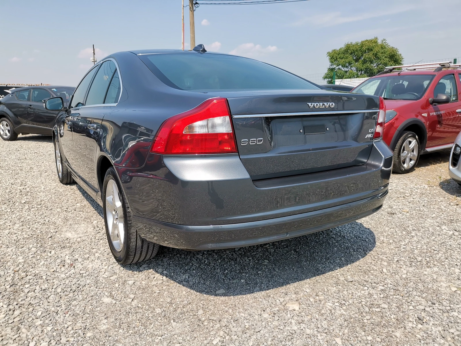 Volvo S80 2.4 D5 4x4 / Реални КМ / 1 СОБСТВЕНИК / БЕЗ РЪЖДА, снимка 4 - Автомобили и джипове - 56016463