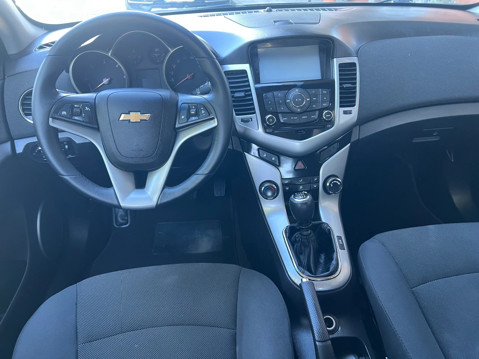 Chevrolet Cruze 2.0d Hatchback, снимка 9 - Автомобили и джипове - 56326881