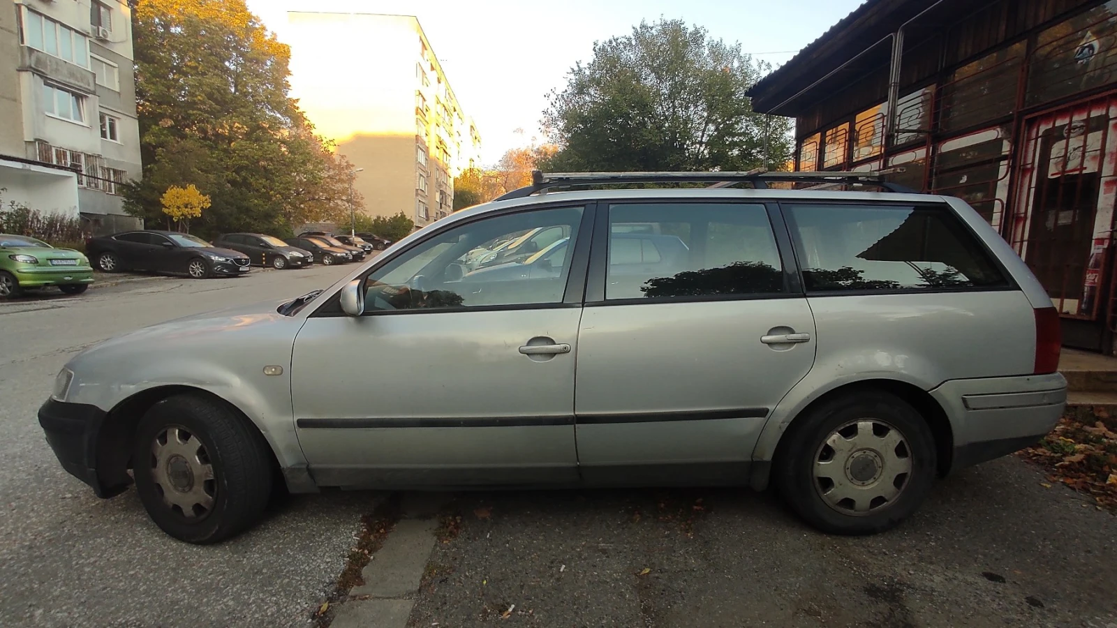 VW Passat 1.9 TDI Variant, снимка 10 - Автомобили и джипове - 56634611