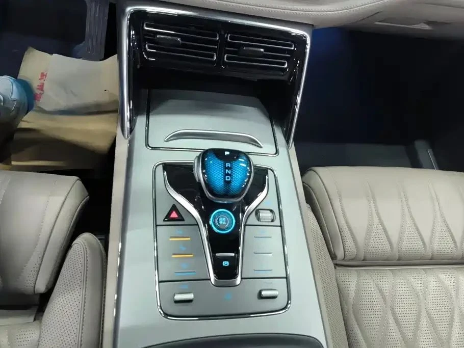 BYD Tang, снимка 9 - Автомобили и джипове - 56686964