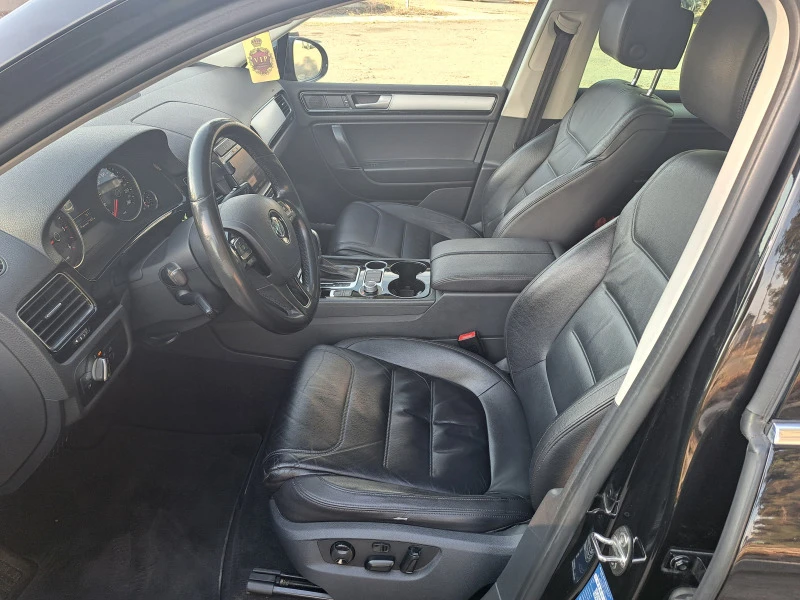 VW Touareg 3.0TDI, снимка 10 - Автомобили и джипове - 46225007