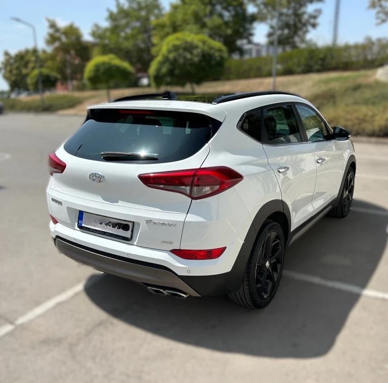 Hyundai Tucson, снимка 3 - Автомобили и джипове - 47458213