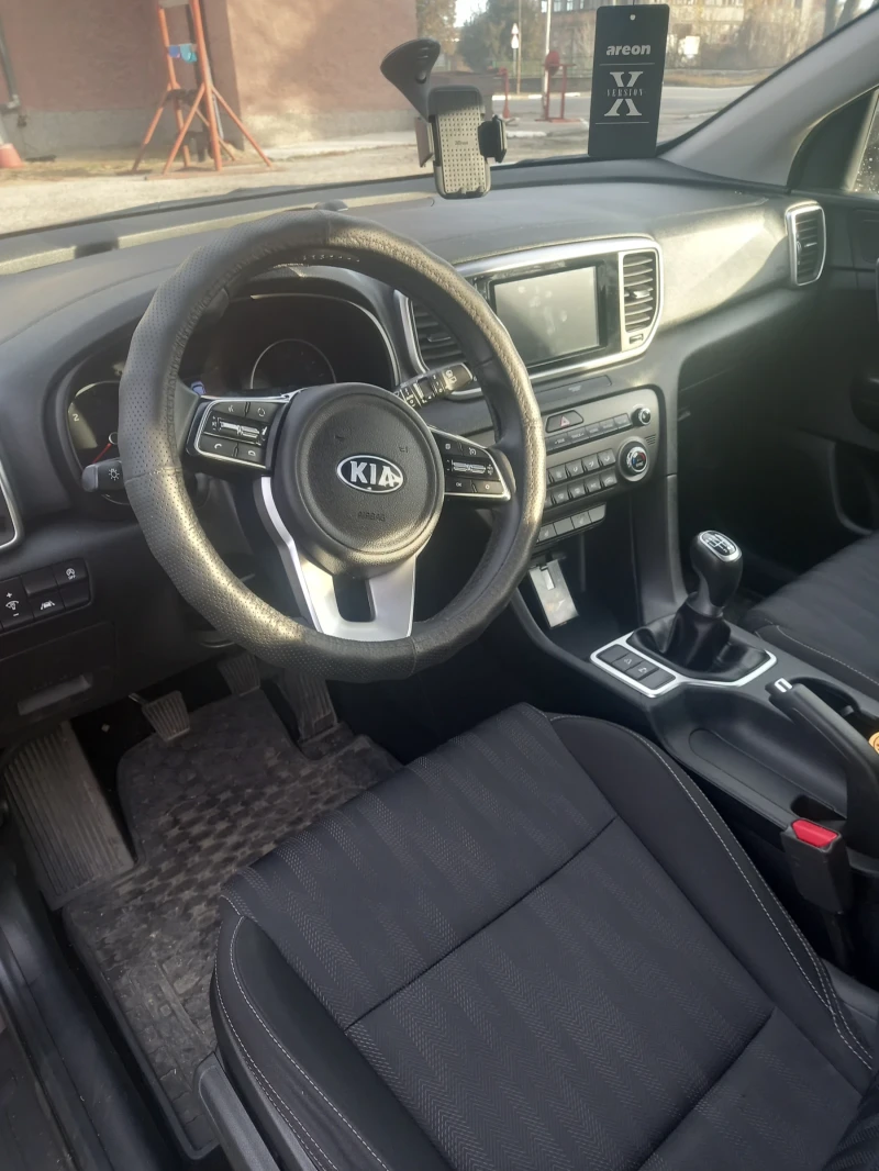 Kia Sportage, снимка 5 - Автомобили и джипове - 48109207