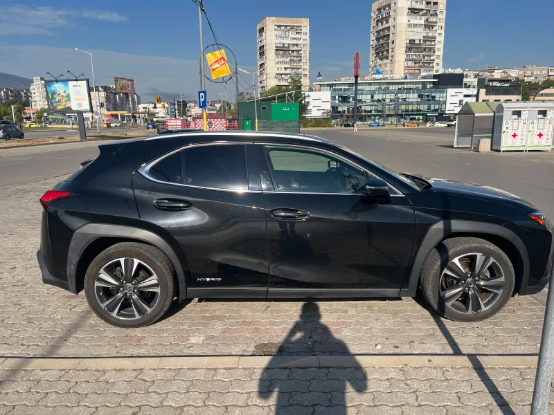 Lexus UX 250h, снимка 3 - Автомобили и джипове - 51663401