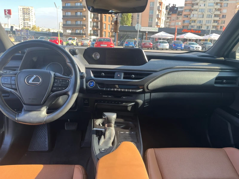 Lexus UX 250h, снимка 5 - Автомобили и джипове - 51663401