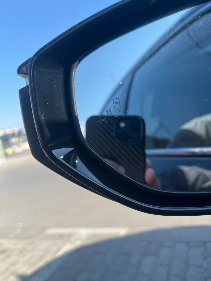 Lexus UX 250h, снимка 8 - Автомобили и джипове - 51663401