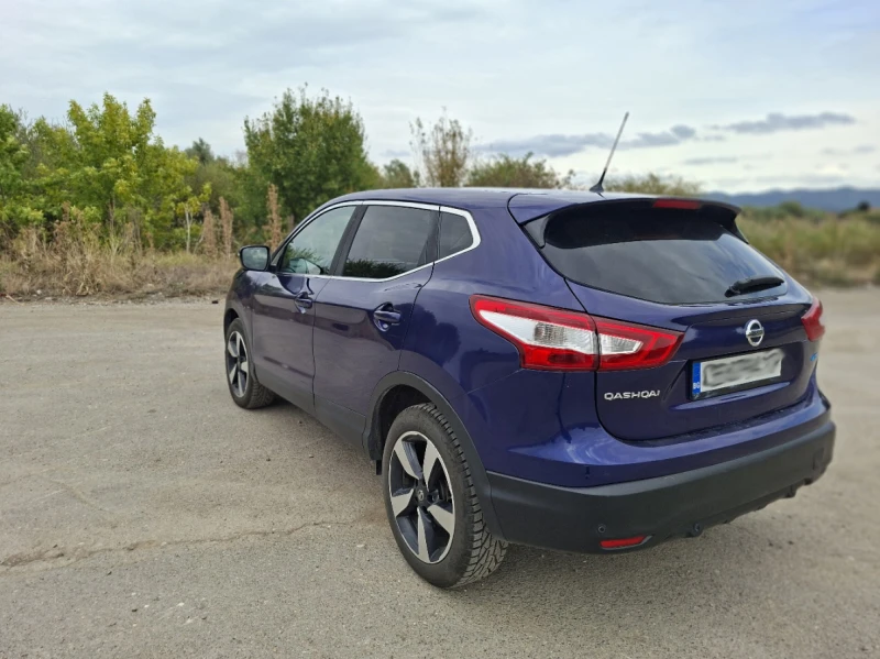Nissan Qashqai, снимка 8 - Автомобили и джипове - 52404938