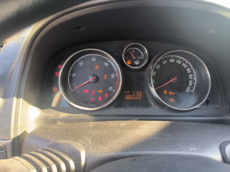 Opel Antara, снимка 4 - Автомобили и джипове - 52433872