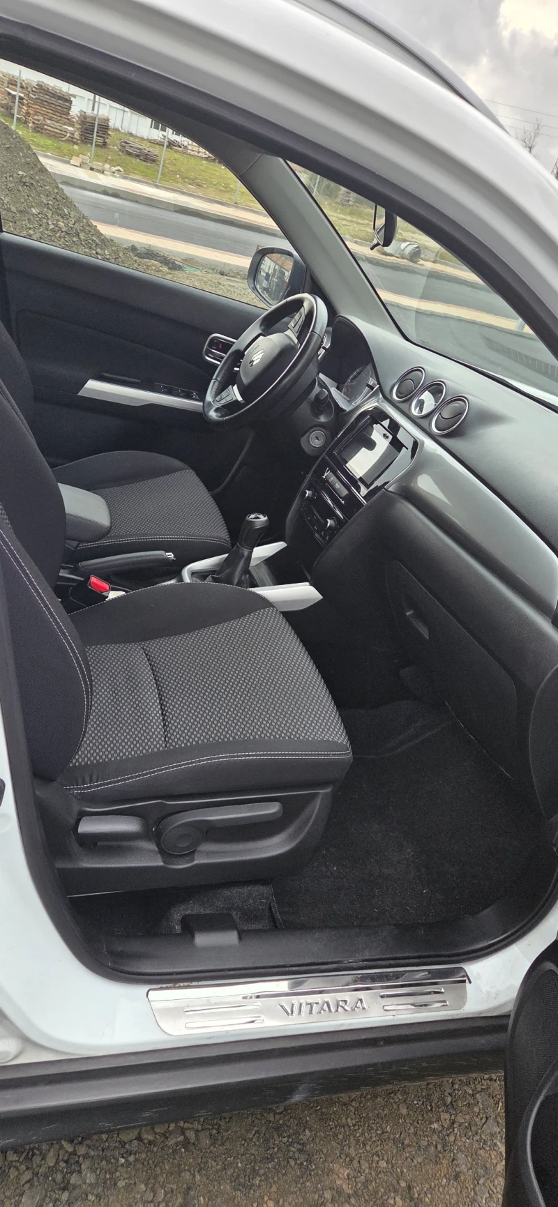 Suzuki Vitara, снимка 7 - Автомобили и джипове - 52500831