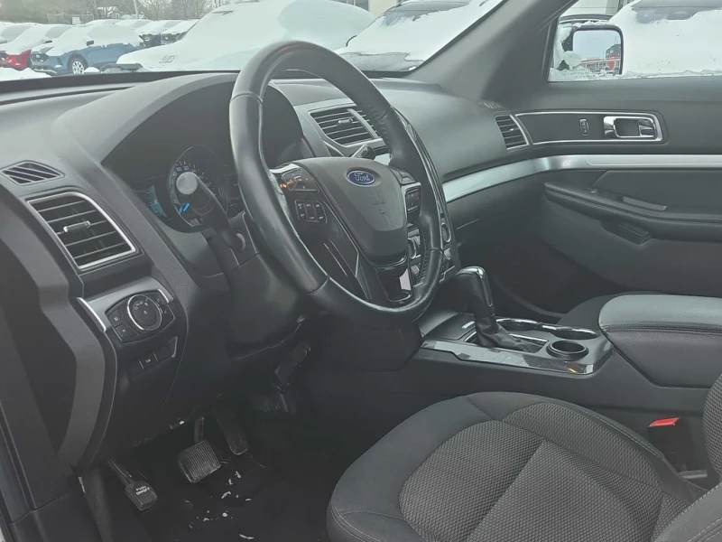Ford Explorer 2017 XLT * БЕЗ ПЪРВОНАЧАЛНА ВНОСКА* , снимка 7 - Автомобили и джипове - 53007597