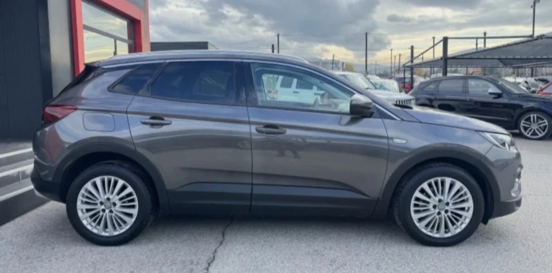 Opel Crossland X 1.6D-KEYLESS-BLIND SPOT-LANE ASSIST-CARPLAY-FULL, снимка 8 - Автомобили и джипове - 53193517