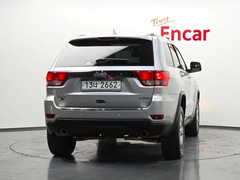 Jeep Cherokee 3.0 Diesel Overland Wk2, снимка 7 - Автомобили и джипове - 53943690