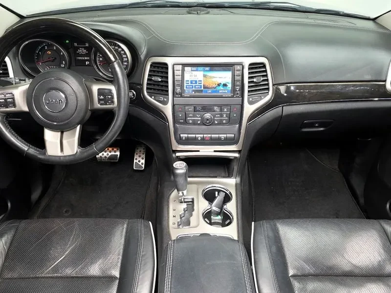 Jeep Cherokee 3.0 Diesel Overland Wk2, снимка 13 - Автомобили и джипове - 53943690