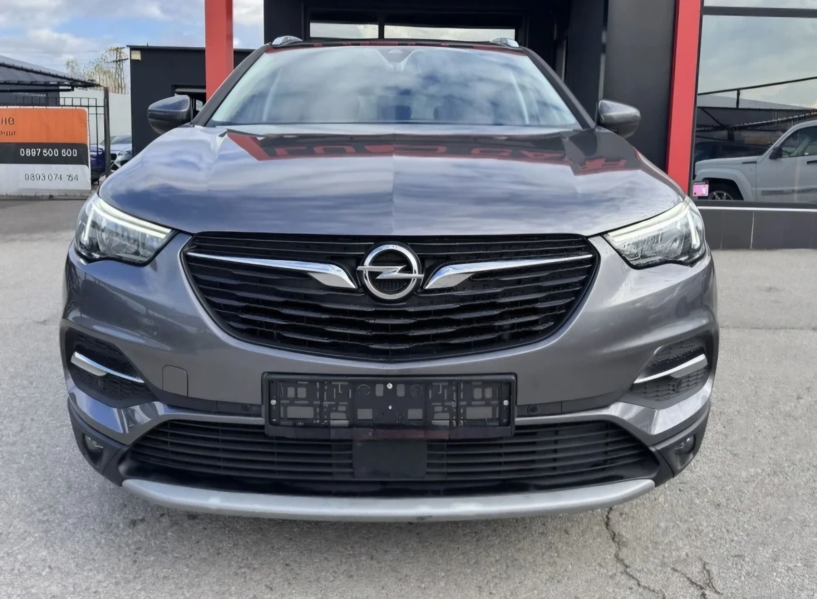 Opel Crossland X 1.6D-KEYLESS-BLIND SPOT-LANE ASSIST-CARPLAY-FULL, снимка 1