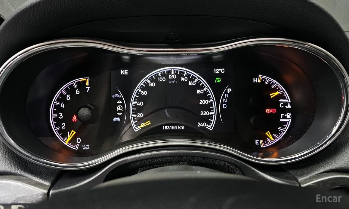 Jeep Grand cherokee LIMITED* 3.6* V6* 8ZF* ОБДУХВАНЕ* КАМЕРА* КЕЙЛЕС* , снимка 12 - Автомобили и джипове - 54123180