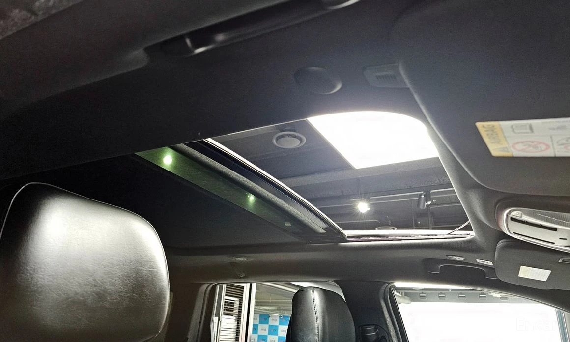 Jeep Grand cherokee LIMITED* 3.6* V6* 8ZF* ОБДУХВАНЕ* КАМЕРА* КЕЙЛЕС* , снимка 15 - Автомобили и джипове - 54123180