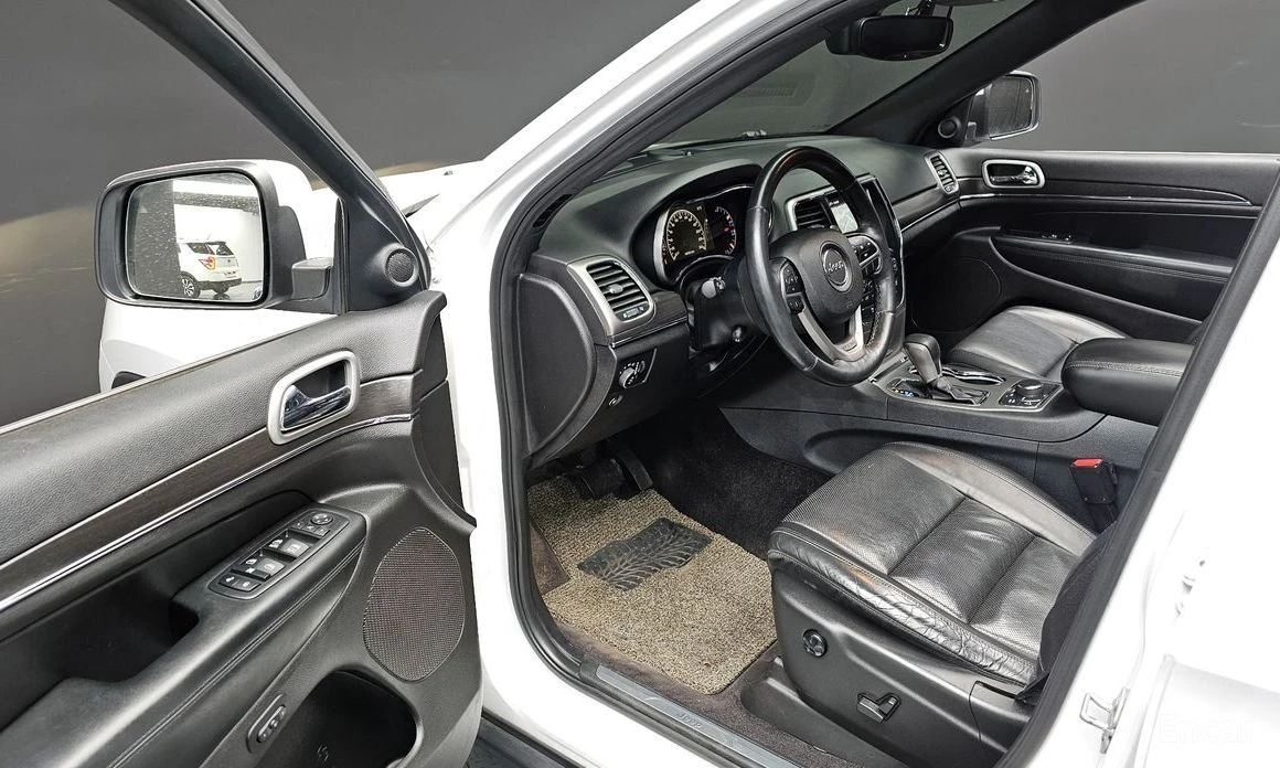 Jeep Grand cherokee LIMITED* 3.6* V6* 8ZF* ОБДУХВАНЕ* КАМЕРА* КЕЙЛЕС* , снимка 6 - Автомобили и джипове - 54123180