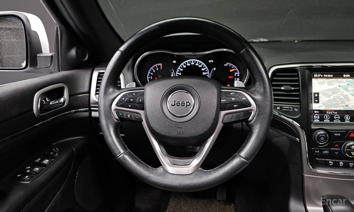 Jeep Grand cherokee LIMITED* 3.6* V6* 8ZF* ОБДУХВАНЕ* КАМЕРА* КЕЙЛЕС* , снимка 8 - Автомобили и джипове - 54123180