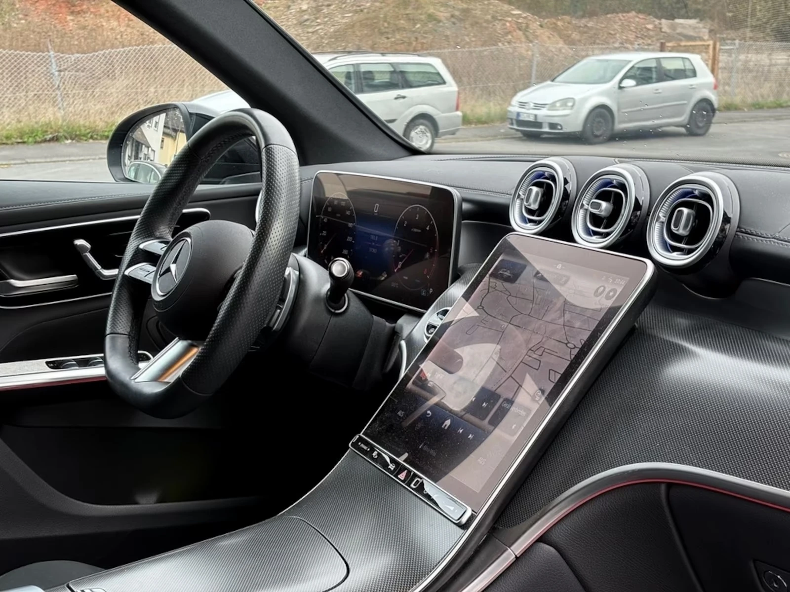 Mercedes-Benz GLC 220 d/AMG/4-MATIC/LED PERFORMANCE/DISTRONIC/MEMORY/, снимка 11 - Автомобили и джипове - 54137460