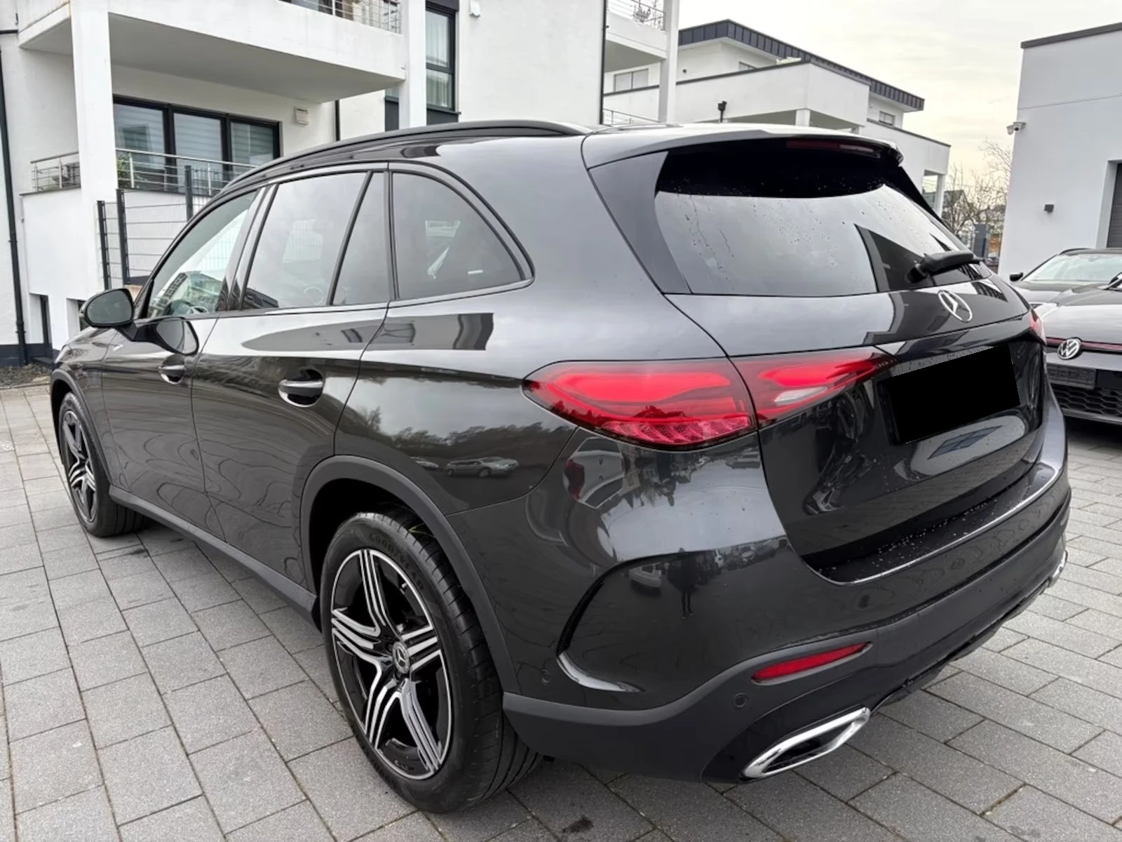 Mercedes-Benz GLC 220 d/AMG/4-MATIC/LED PERFORMANCE/DISTRONIC/MEMORY/, снимка 4 - Автомобили и джипове - 54137460
