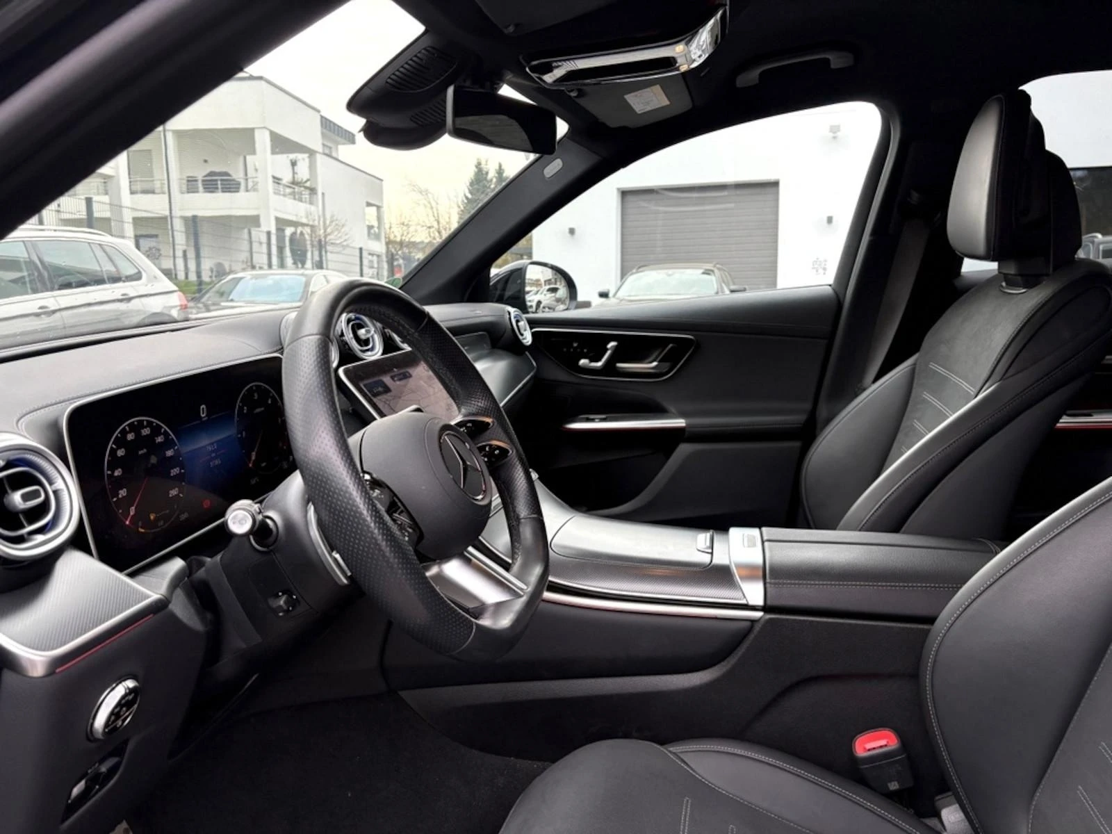 Mercedes-Benz GLC 220 d/AMG/4-MATIC/LED PERFORMANCE/DISTRONIC/MEMORY/, снимка 6 - Автомобили и джипове - 54137460