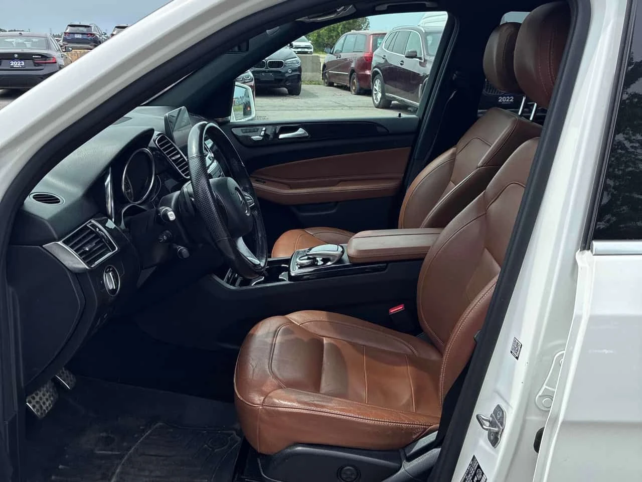 Mercedes-Benz GLE 400 369CAM| ПАМЕТ| ДИСТРОНИК| ПАНОРАМА| , снимка 13 - Автомобили и джипове - 55047161
