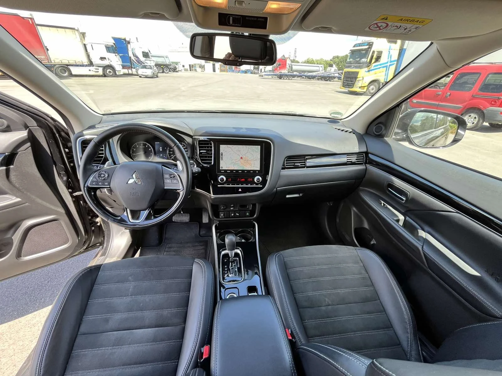 Mitsubishi Outlander MK 3 facelift 2.0 150 к.с. 4x4 Сервизна история, снимка 10 - Автомобили и джипове - 55241638