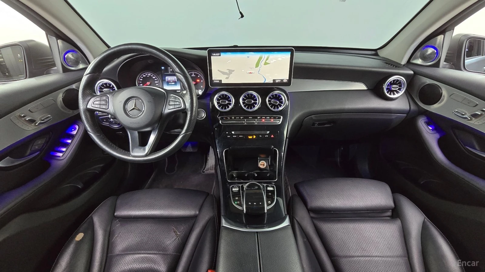 Mercedes-Benz GLC 220 COUPE* 4MATIC* КОЖА* ПОДГРЕВ* ПАНО* 360* , снимка 6 - Автомобили и джипове - 55485033
