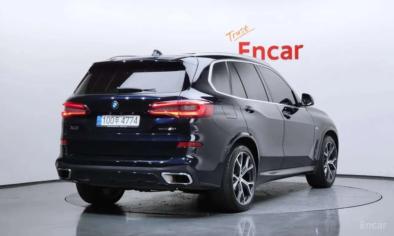 BMW X5  xDrive 40i M Sport / ВЪЗДУХ / ОБДУХВАНЕ / ЛАЗЕРИ , снимка 2 - Автомобили и джипове - 55588730