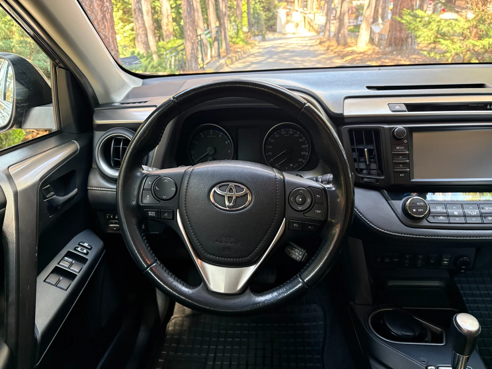 Toyota Rav4, снимка 8 - Автомобили и джипове - 55691670