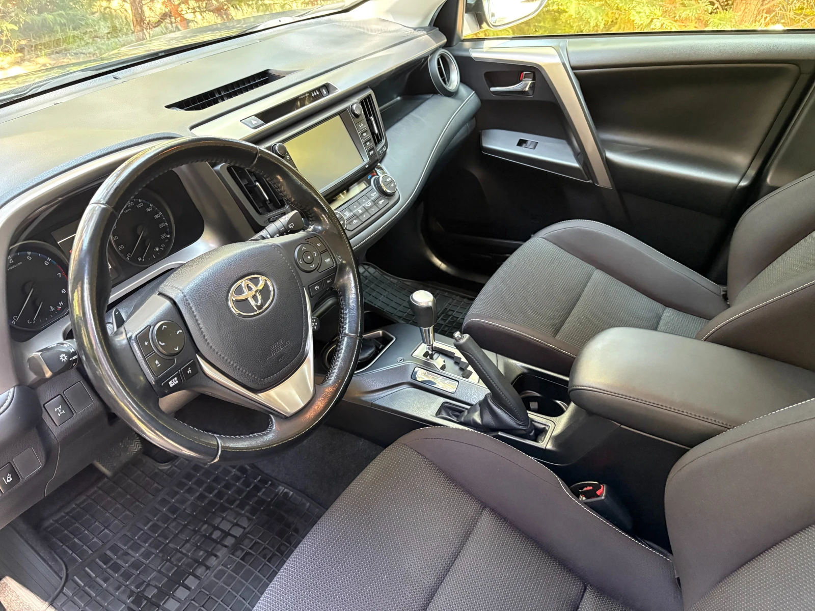 Toyota Rav4, снимка 10 - Автомобили и джипове - 55691670