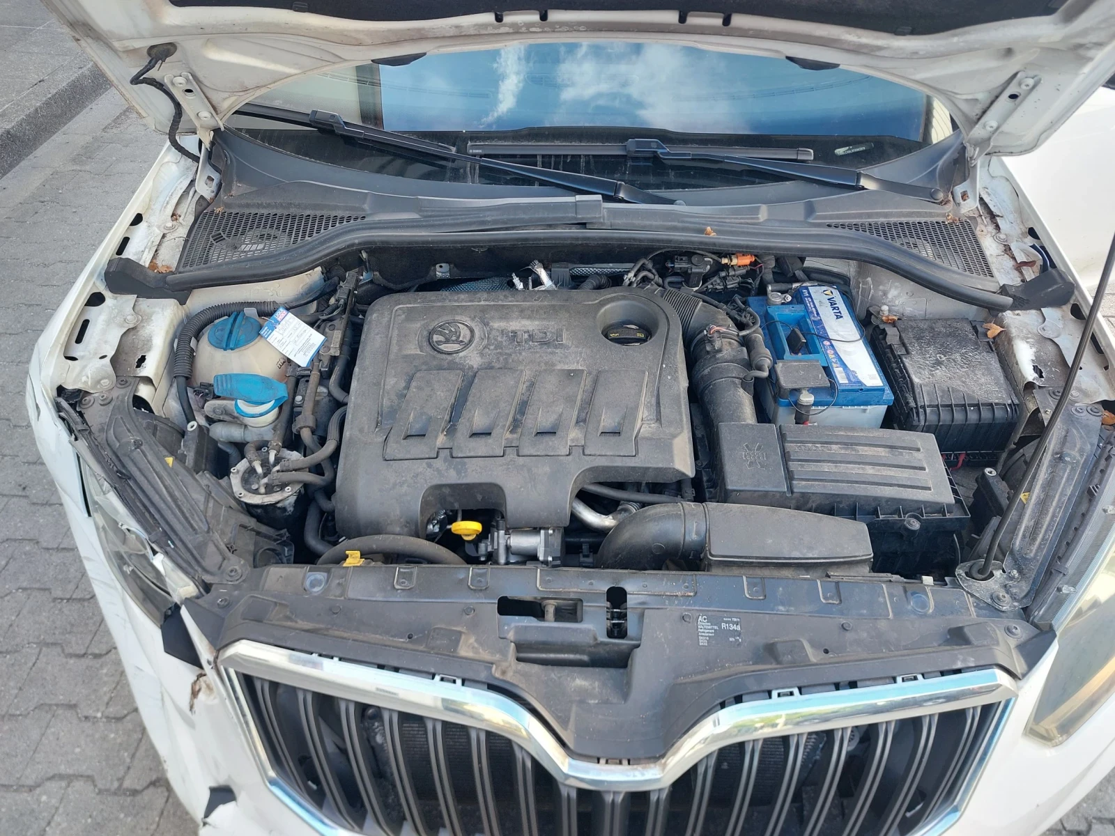 Skoda Yeti 2.0TDI 4X4, снимка 14 - Автомобили и джипове - 55902686