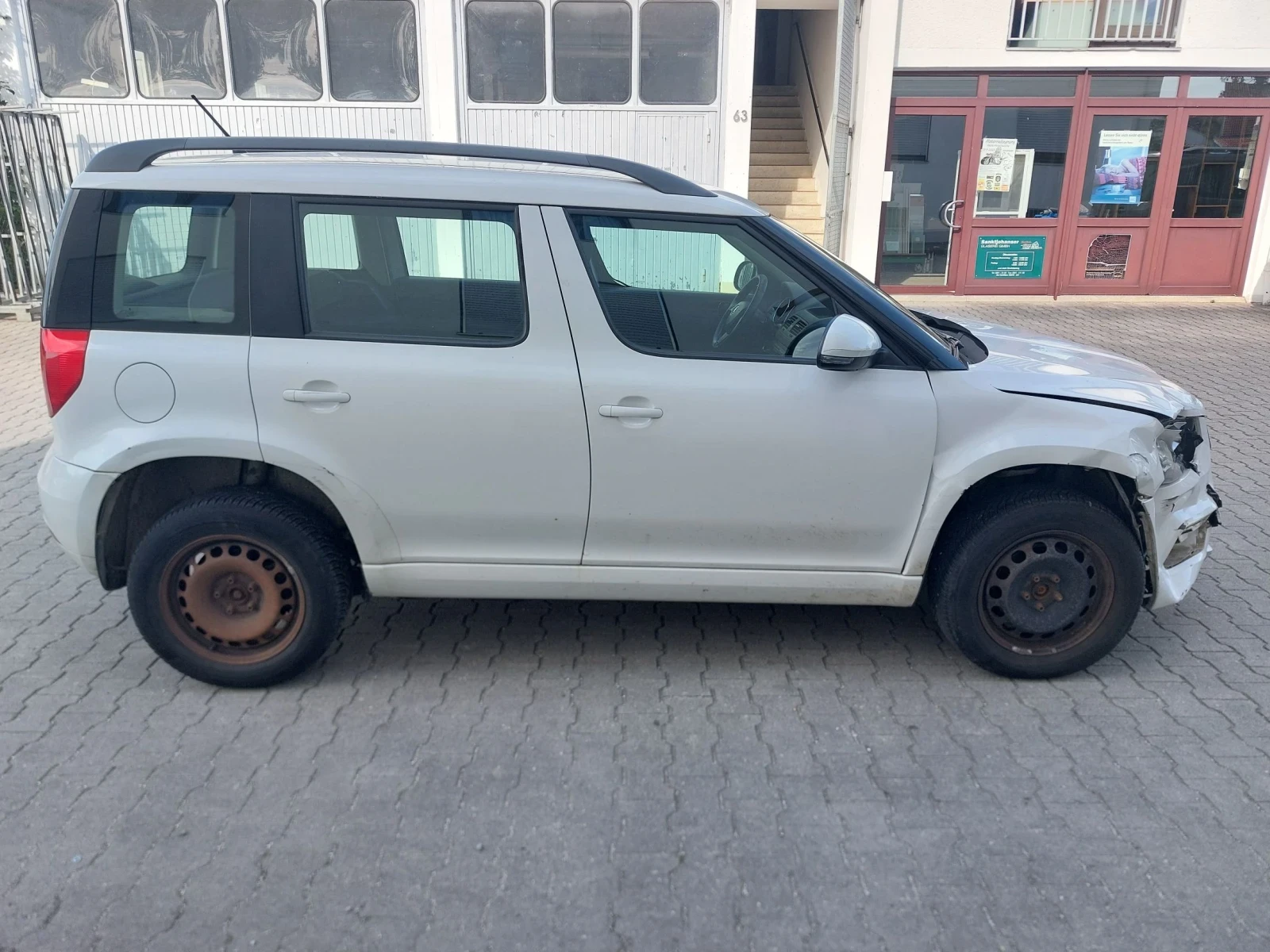 Skoda Yeti 2.0TDI 4X4, снимка 5 - Автомобили и джипове - 55902686