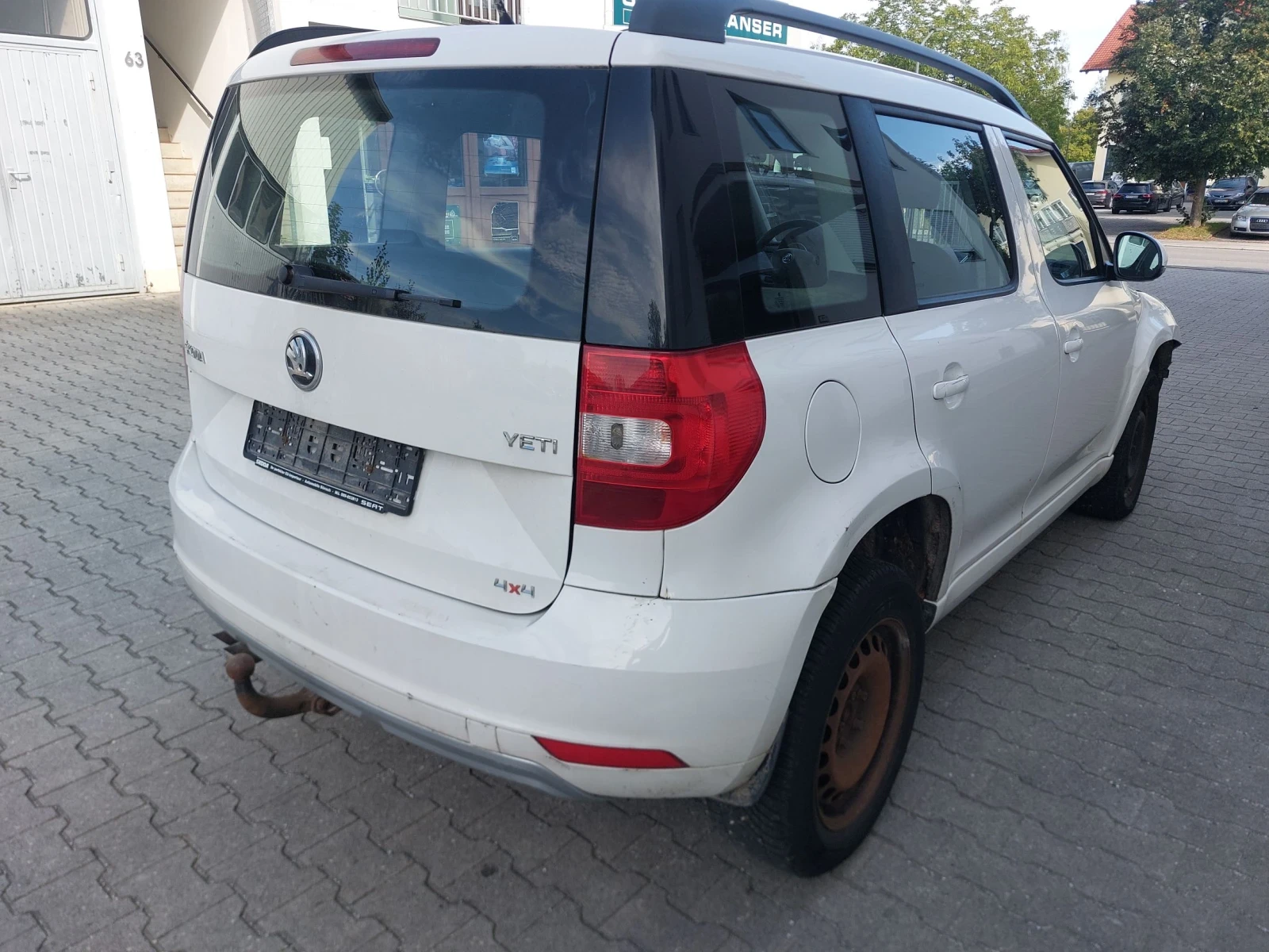 Skoda Yeti 2.0TDI 4X4, снимка 6 - Автомобили и джипове - 55902686