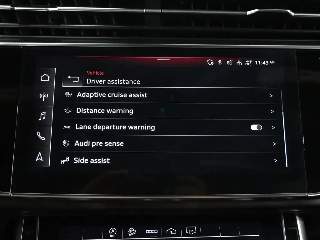 Audi Q8 S-LINE| 360| MATRIX| ПАНО| ОБДУХ| ДИСТРОНИК, снимка 15 - Автомобили и джипове - 56118375