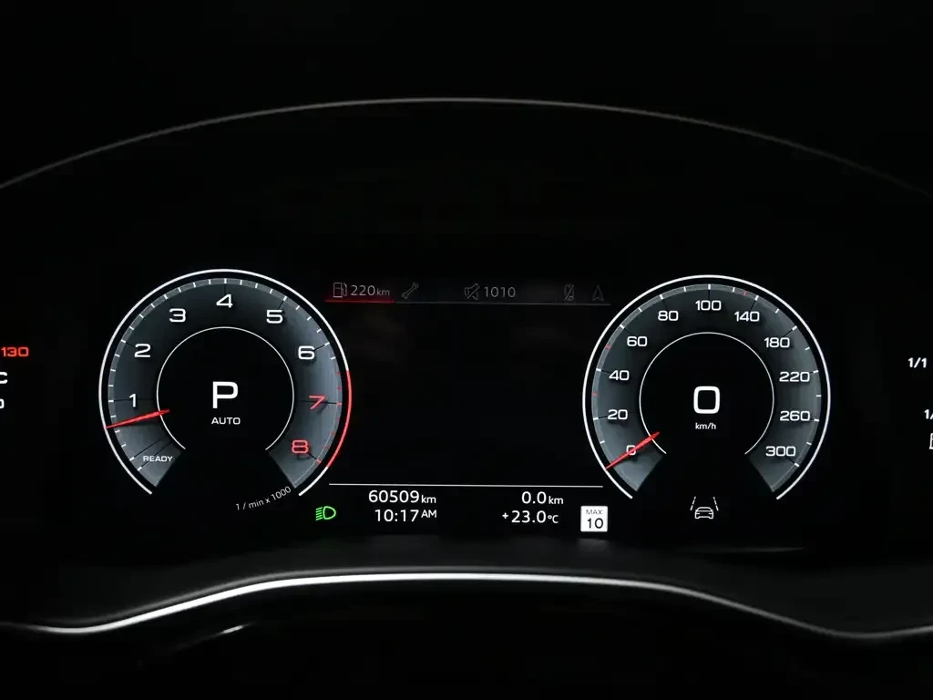 Audi Q8 S-LINE| 360| MATRIX| ПАНО| ОБДУХ| ДИСТРОНИК, снимка 12 - Автомобили и джипове - 56118375