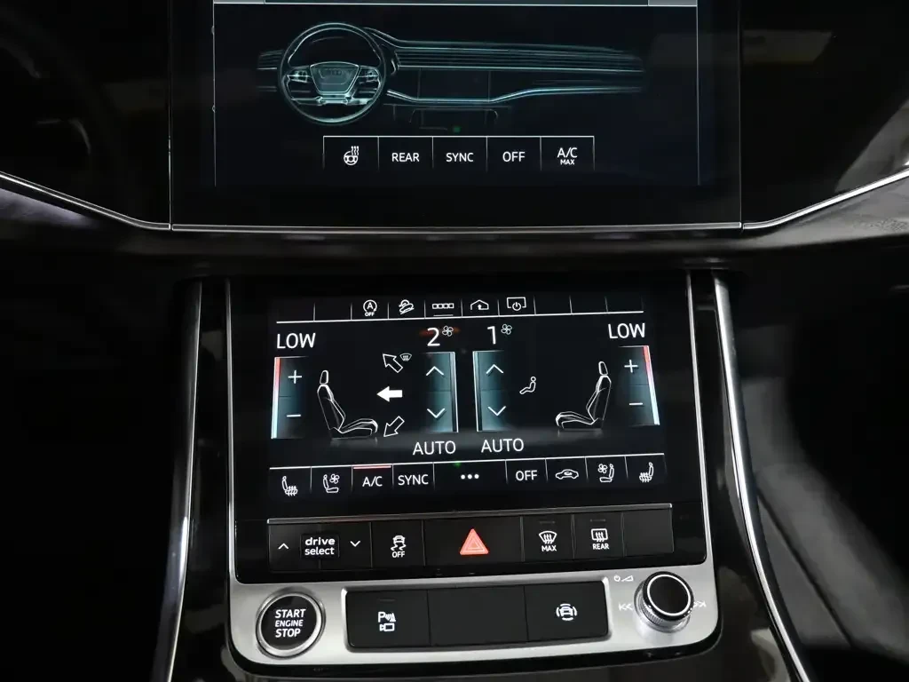 Audi Q8 S-LINE| 360| MATRIX| ПАНО| ОБДУХ| ДИСТРОНИК, снимка 13 - Автомобили и джипове - 56118375