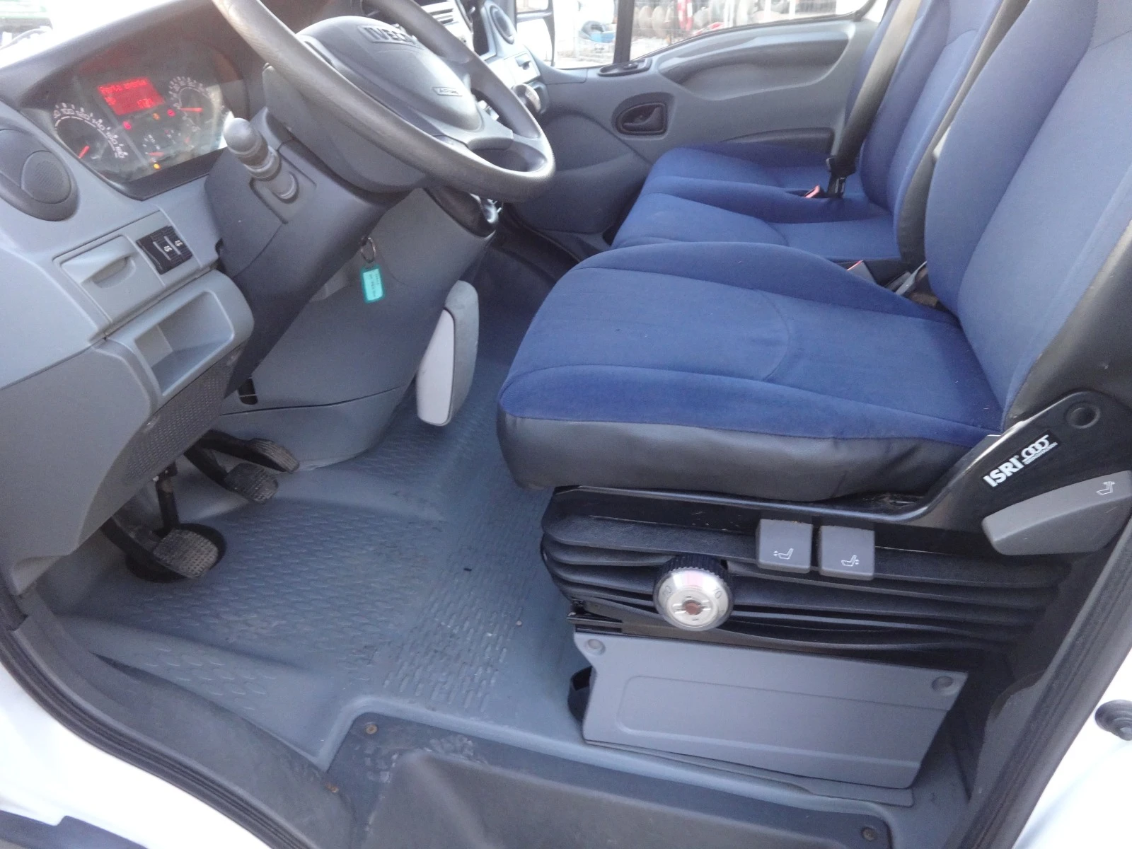 Iveco 35S18 3.0HPI  . **  | Mobile.bg   12