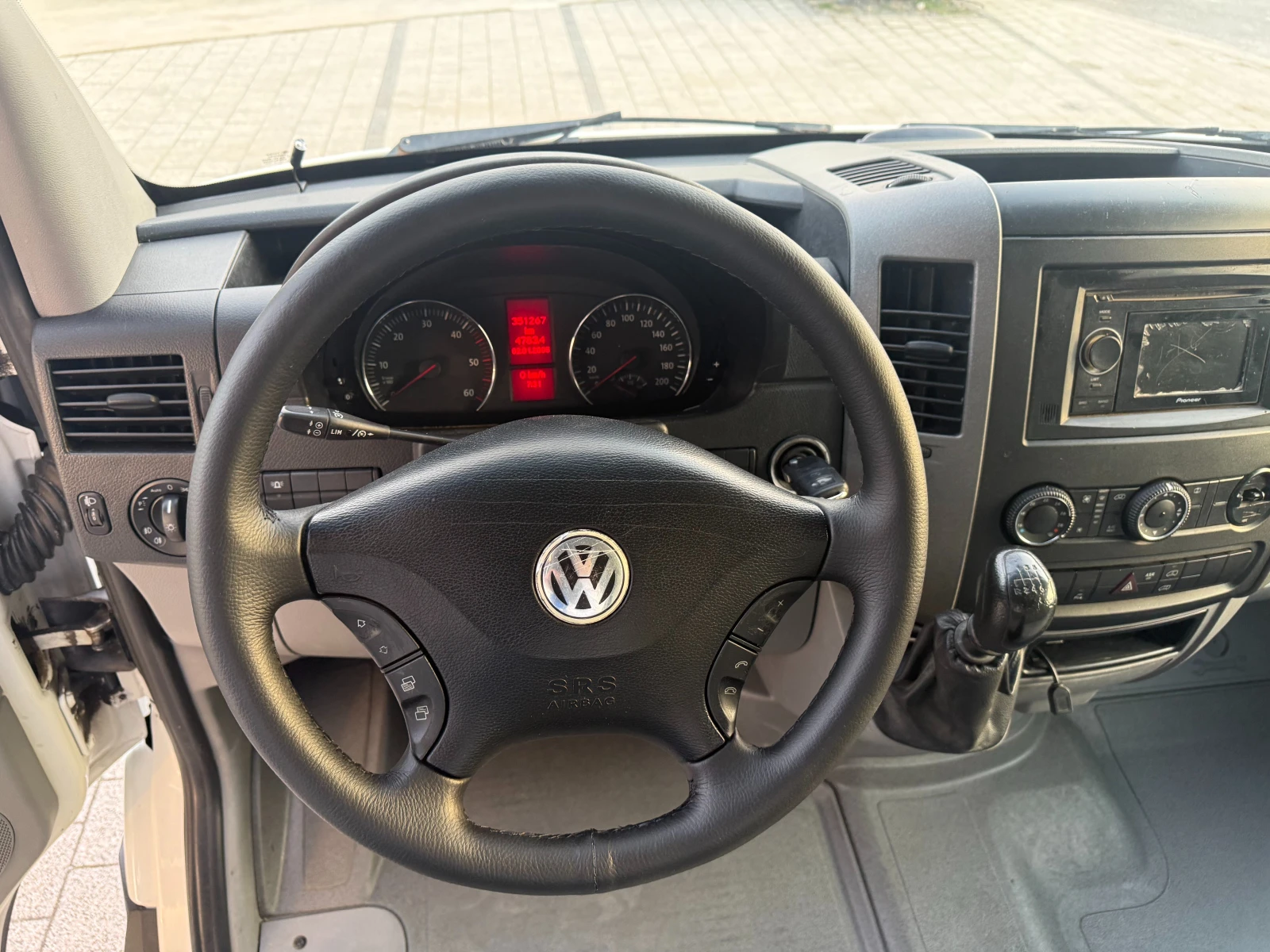 VW Crafter 2.5TDI 163к.с. Климатроник L1H1  Euro 5, снимка 12 - Бусове и автобуси - 53710836