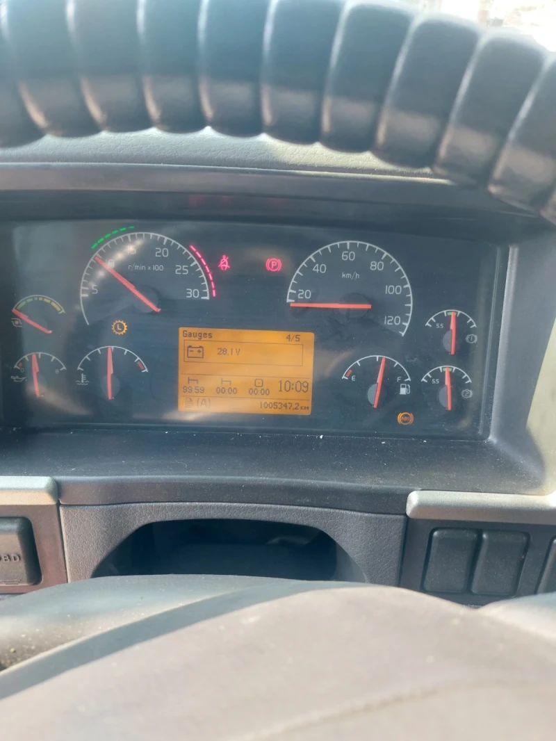 Volvo Fh 12 Мега, снимка 7 - Камиони - 52741677