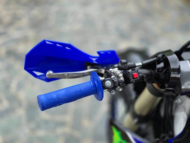 Yamaha Yzf 250/СТАРТЕР/ВРЪЗКА С ТЕЛЕФОНА/ЛИЗИНГ, снимка 11 - Мотоциклети и мототехника - 50352336