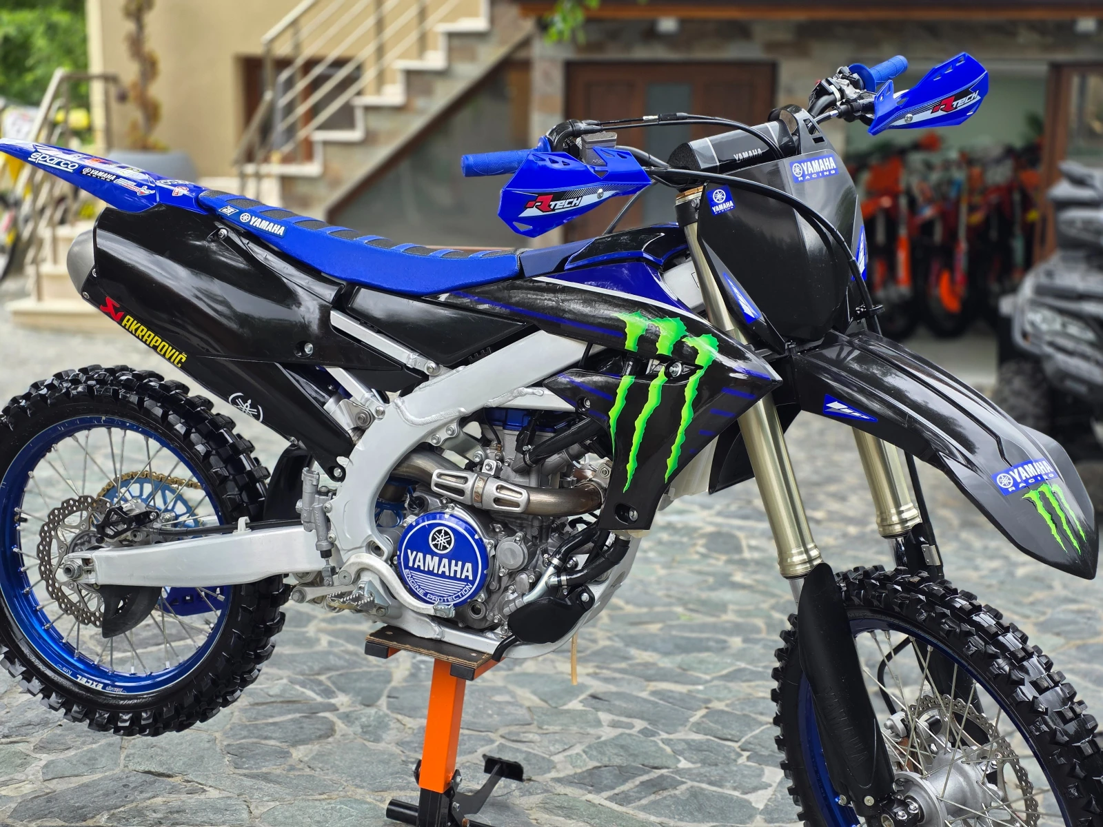 Yamaha Yzf 250/СТАРТЕР/ВРЪЗКА С ТЕЛЕФОНА/ЛИЗИНГ - изображение 2