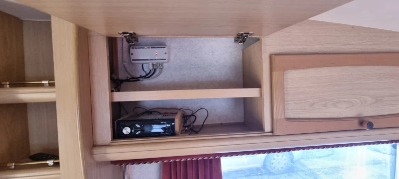 Каравана Sterckeman 5m, снимка 10 - Каравани и кемпери - 53492923