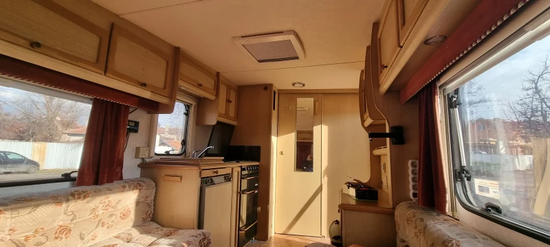 Каравана Sterckeman 5m, снимка 15 - Каравани и кемпери - 53492923
