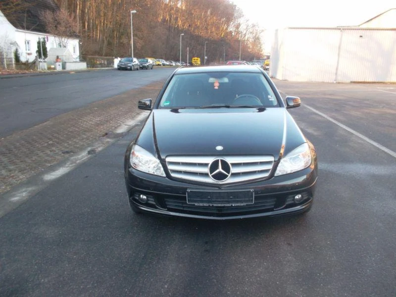 Двигател за Mercedes-Benz C 180, снимка 1 - Части - 49501899