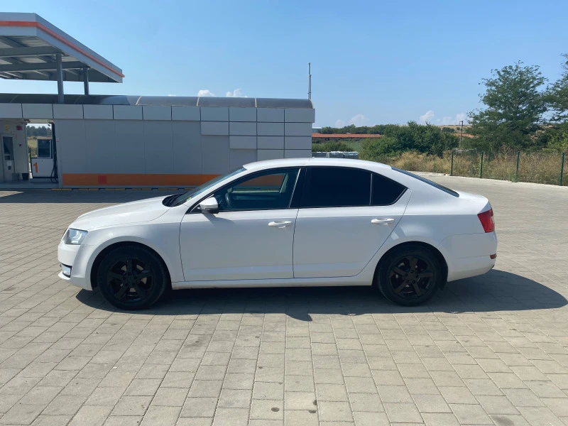 Skoda Octavia, снимка 4 - Автомобили и джипове - 46815732