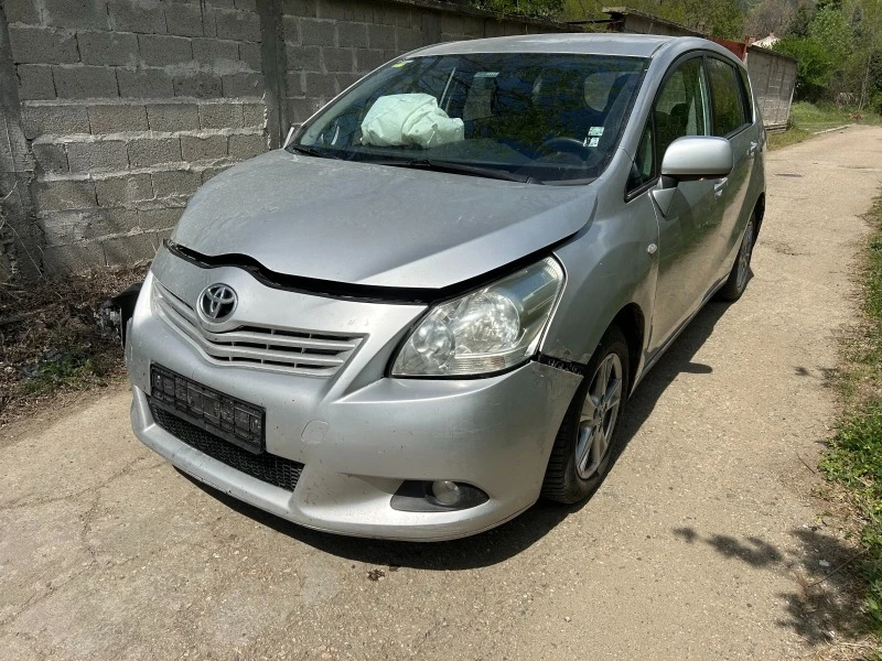 Toyota Verso 2.0 d4d НА ЧАСТИ, снимка 1 - Автомобили и джипове - 45332771